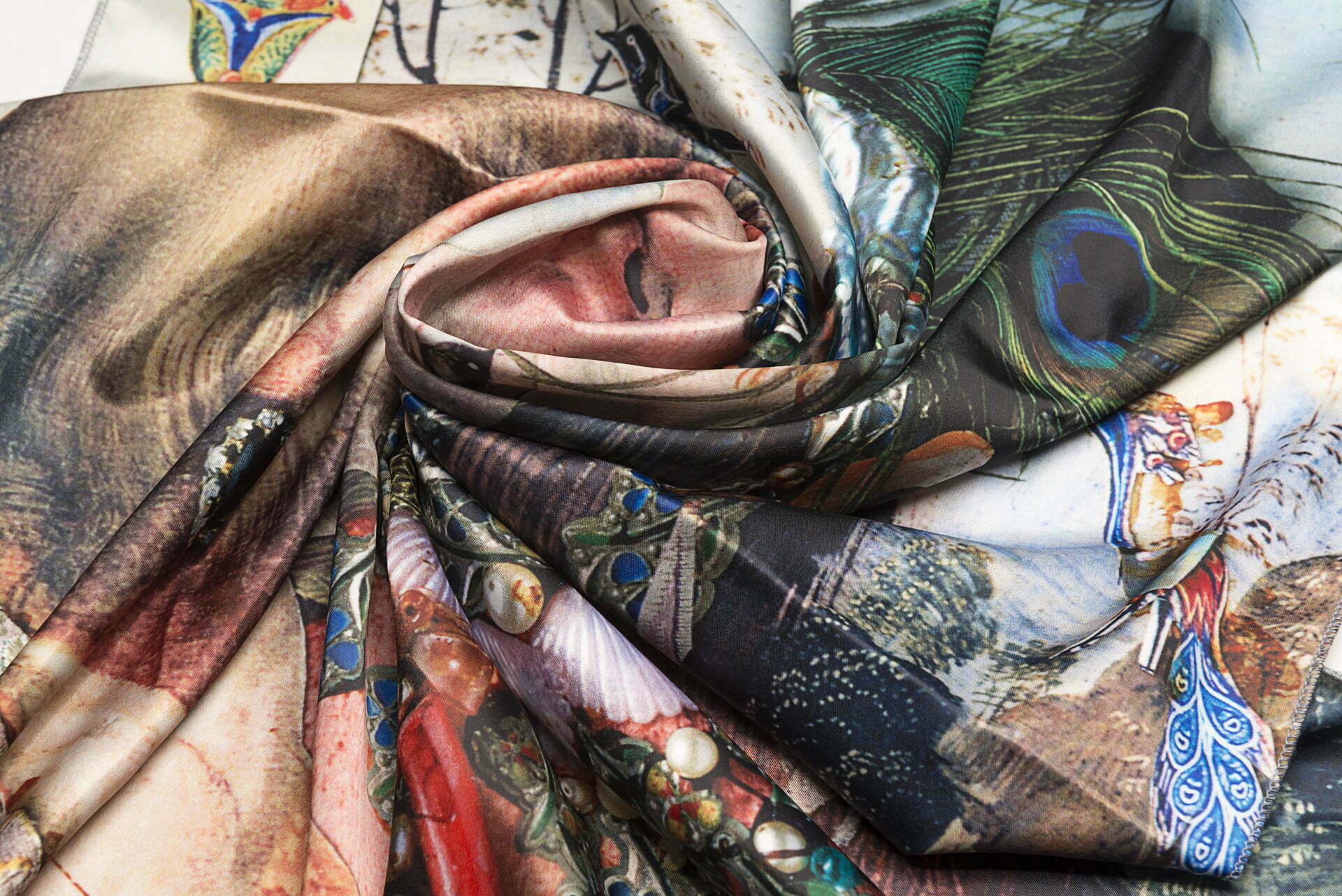 Silk scarf “Variation themes by Pinturicchio and Raphael”- img. 3