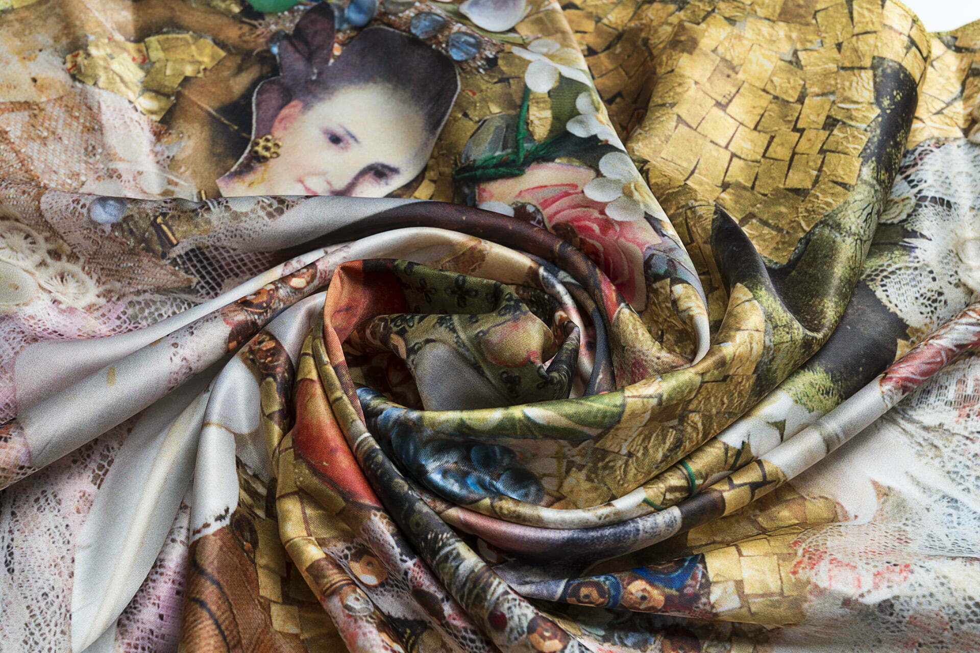 Շարֆ «Անդերսենի Ծննդյան Օրը» - Image 3